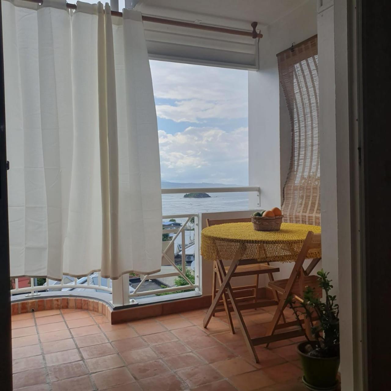 Appartement De La Baie, Vue Magnifique, Tartane Trinité  Extérieur photo